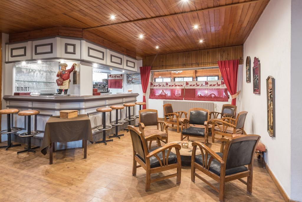 Hotel L'Ecureuil Auron Exteriör bild