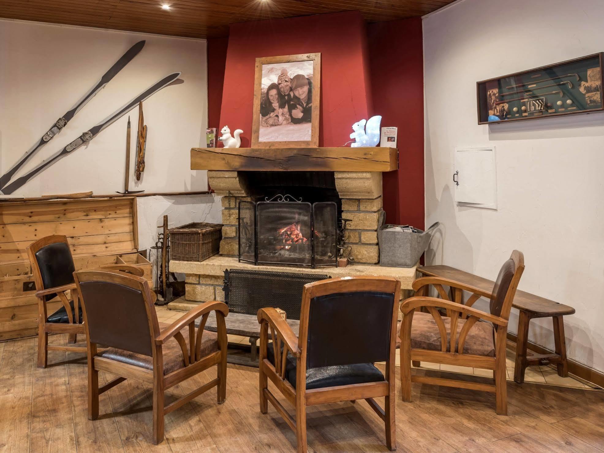 Hotel L'Ecureuil Auron Exteriör bild